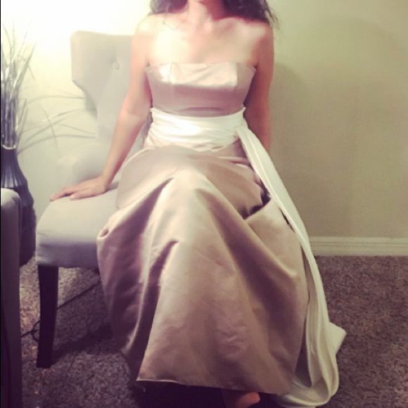 Bill Levkoff Dresses & Skirts - Bill Levkoff strapless Dress